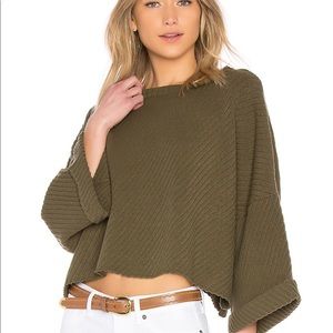 Free People Crop Sweater✨
